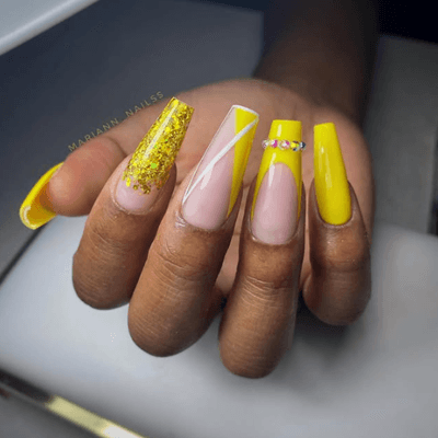 Nail art aux couleurs douces